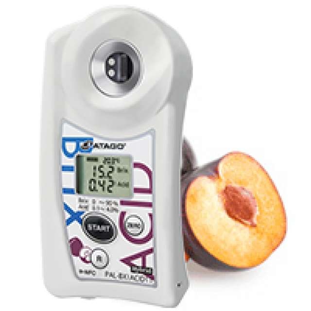 Digital acidimeter / refractometer for plum