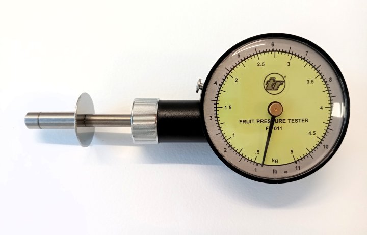 Penetrometer for soft fruits