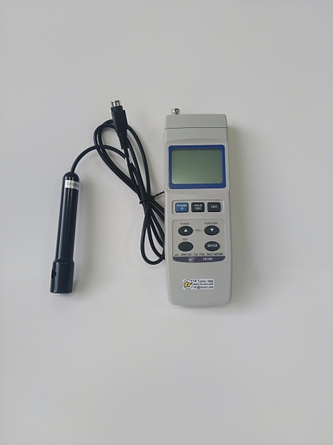 Professional digital conductivity meter