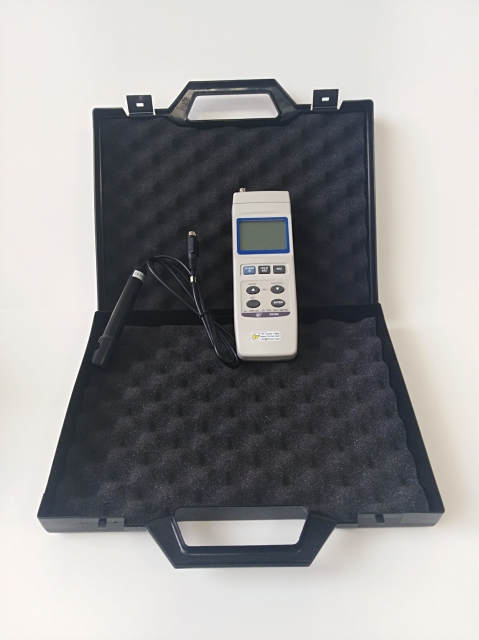 Professional digital conductivity meter