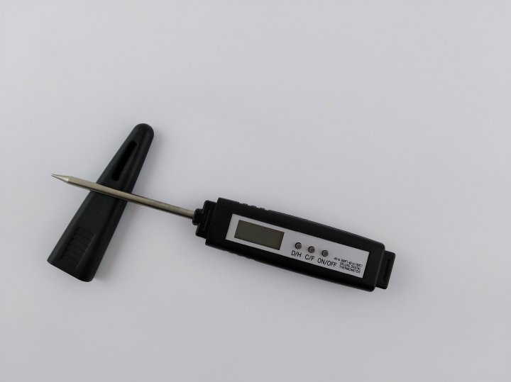 Thermometer with probe tip