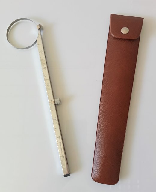 Universal stick gauge from 25 to 95 mm diameter.